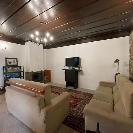 Casa Do Capitao De Cutelo - Geres *