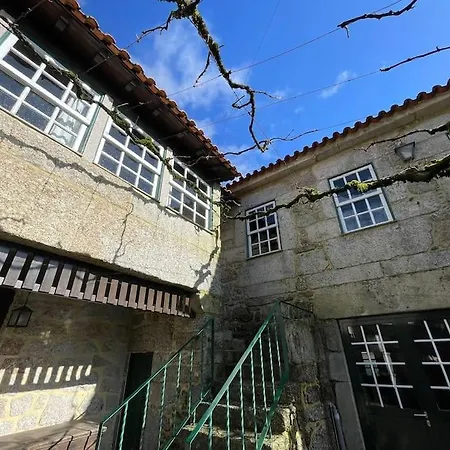 Casa Do Capitao De Cutelo - Geres *